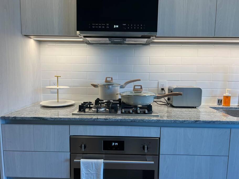 Calypso- Hollywood With Pool, Gym & Free Parking Apartment